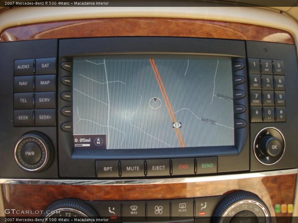 Macadamia Interior Navigation for the 2007 Mercedes-Benz R 500 4Matic #46839198