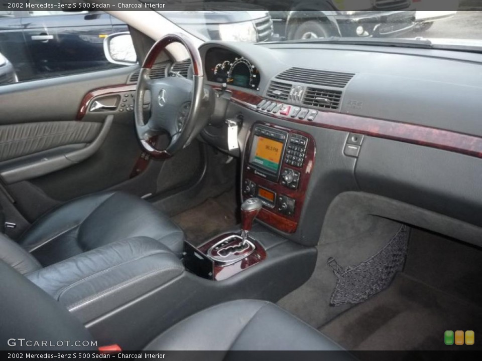 Charcoal Interior Photo for the 2002 Mercedes-Benz S 500 Sedan #46839420