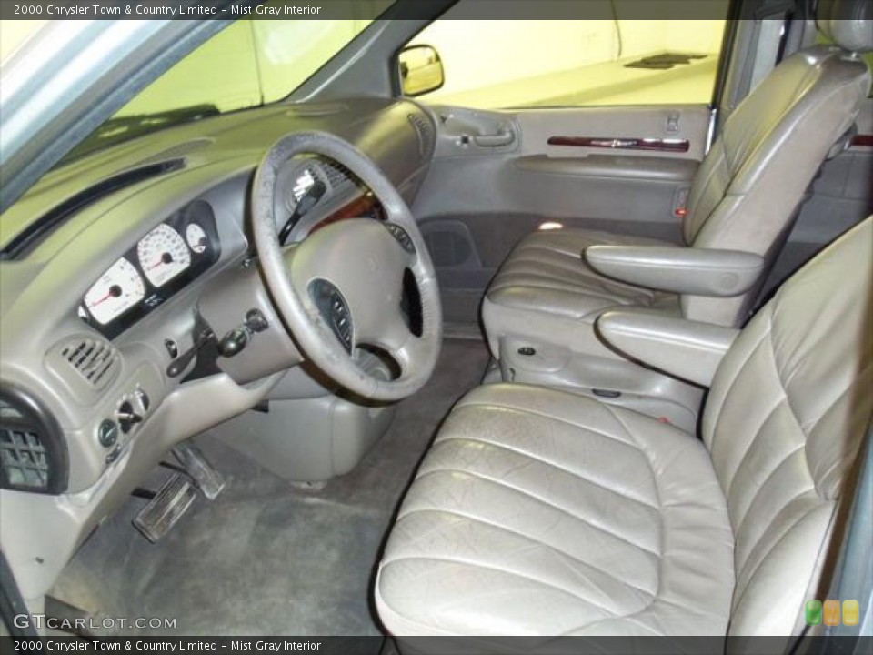 Mist Gray Interior Photo for the 2000 Chrysler Town & Country Limited #46840698