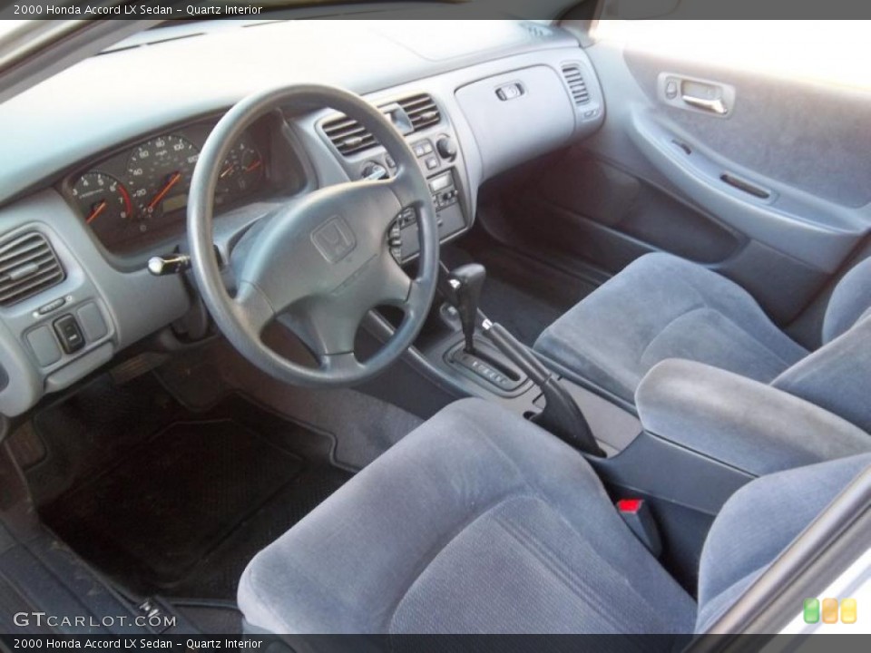 Quartz Interior Photo for the 2000 Honda Accord LX Sedan #46850757