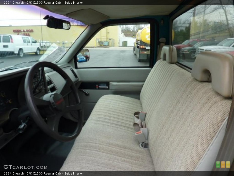 Beige Interior Photo for the 1994 Chevrolet C/K C1500 Regular Cab #46852623