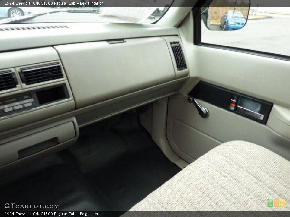 Beige Interior Photo for the 1994 Chevrolet C/K C1500 Regular Cab #46852719