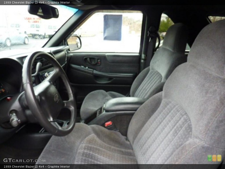 Graphite Interior Photo for the 1999 Chevrolet Blazer LS 4x4 #46852845