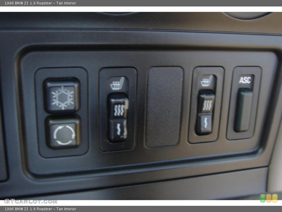 Tan Interior Controls for the 1996 BMW Z3 1.9 Roadster #46854288