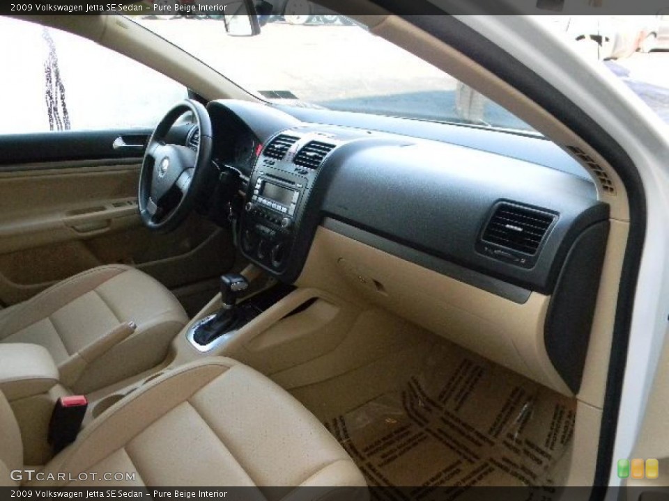 Pure Beige Interior Photo for the 2009 Volkswagen Jetta SE Sedan #46863684