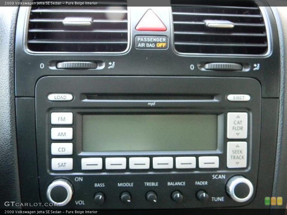 Pure Beige Interior Controls for the 2009 Volkswagen Jetta SE Sedan #46863735