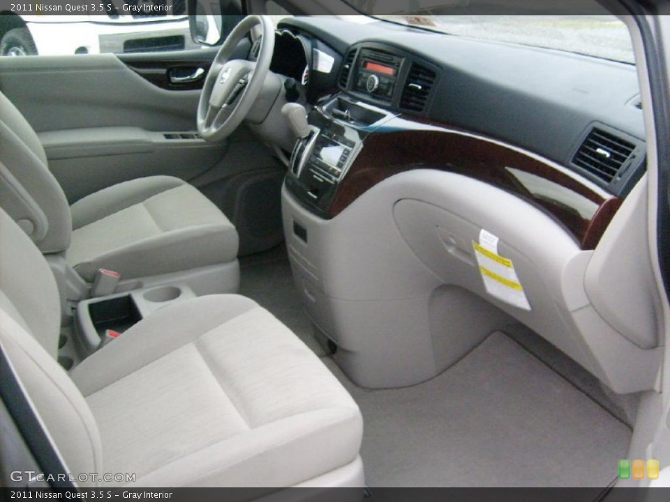 Gray Interior Photo for the 2011 Nissan Quest 3.5 S #46867848