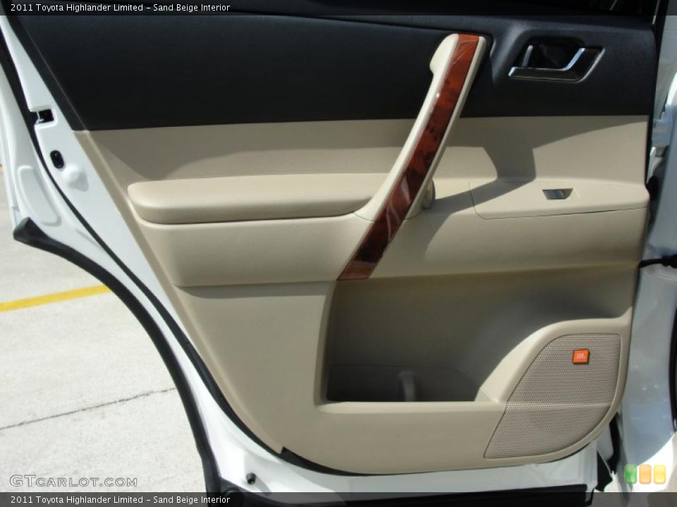 Sand Beige Interior Door Panel for the 2011 Toyota Highlander Limited #46871414