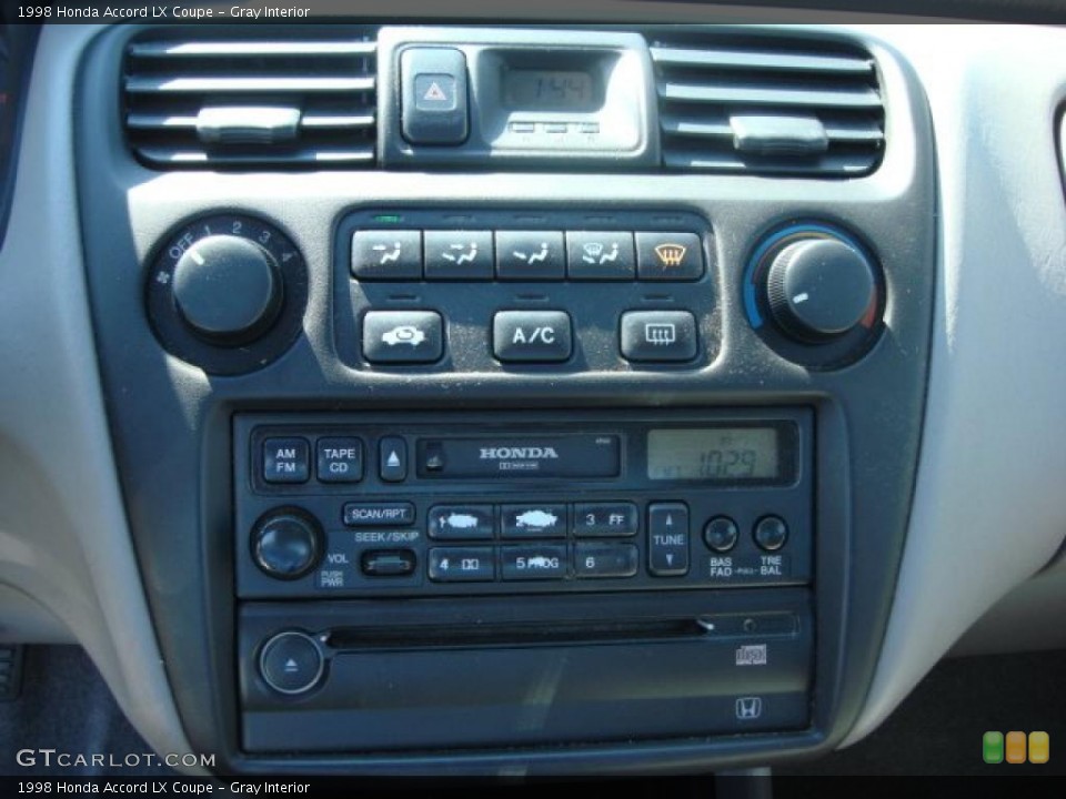 Gray Interior Controls for the 1998 Honda Accord LX Coupe #46872506