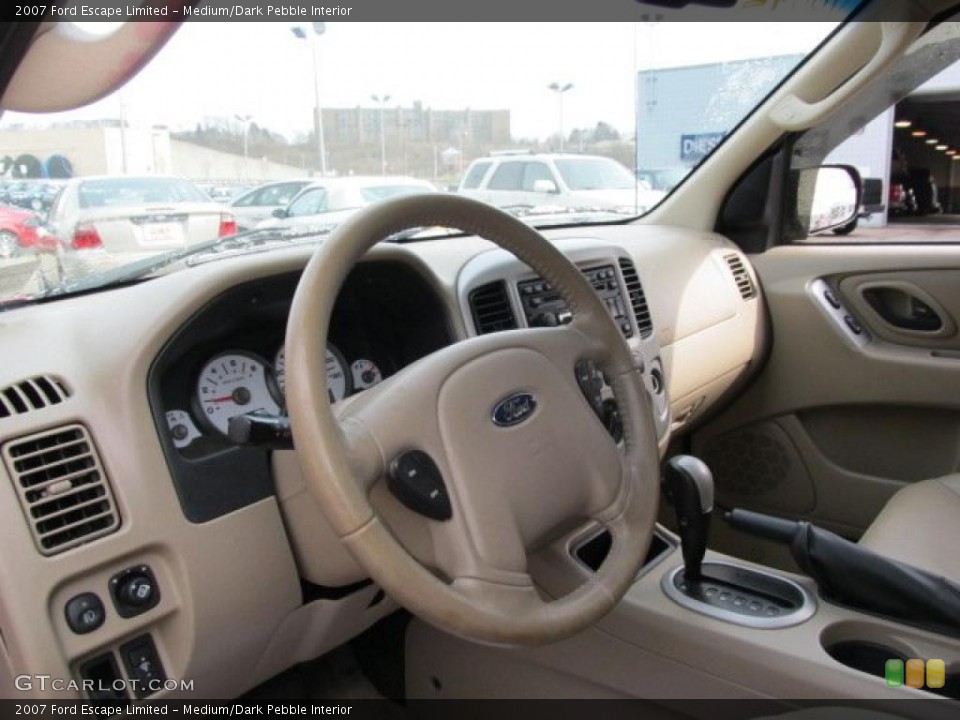 Medium/Dark Pebble Interior Photo for the 2007 Ford Escape Limited #46875458