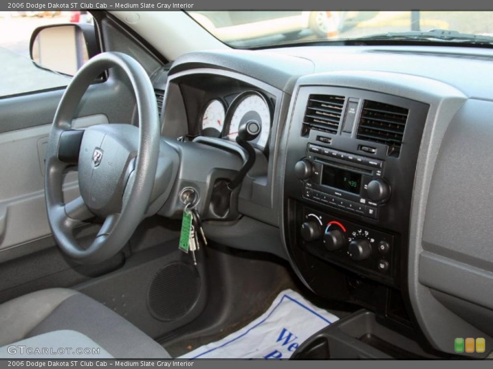 Medium Slate Gray Interior Dashboard for the 2006 Dodge Dakota ST Club Cab #46877114