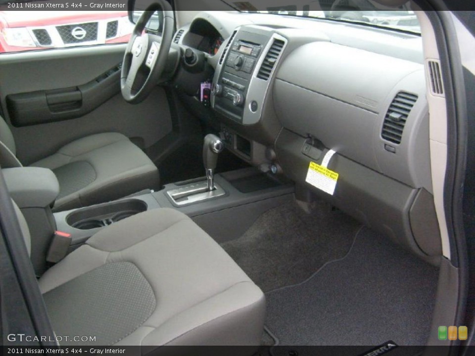 Gray Interior Photo for the 2011 Nissan Xterra S 4x4 #46882355
