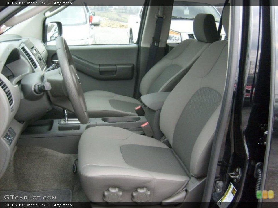 Gray Interior Photo for the 2011 Nissan Xterra S 4x4 #46882604