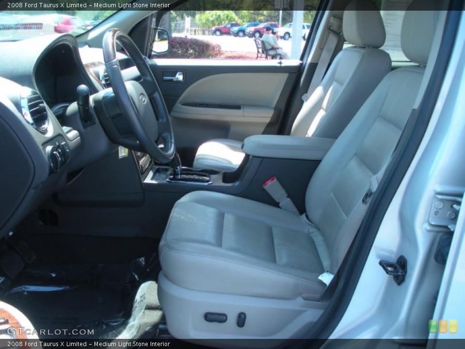 Medium Light Stone Interior Photo for the 2008 Ford Taurus X Limited #46882667