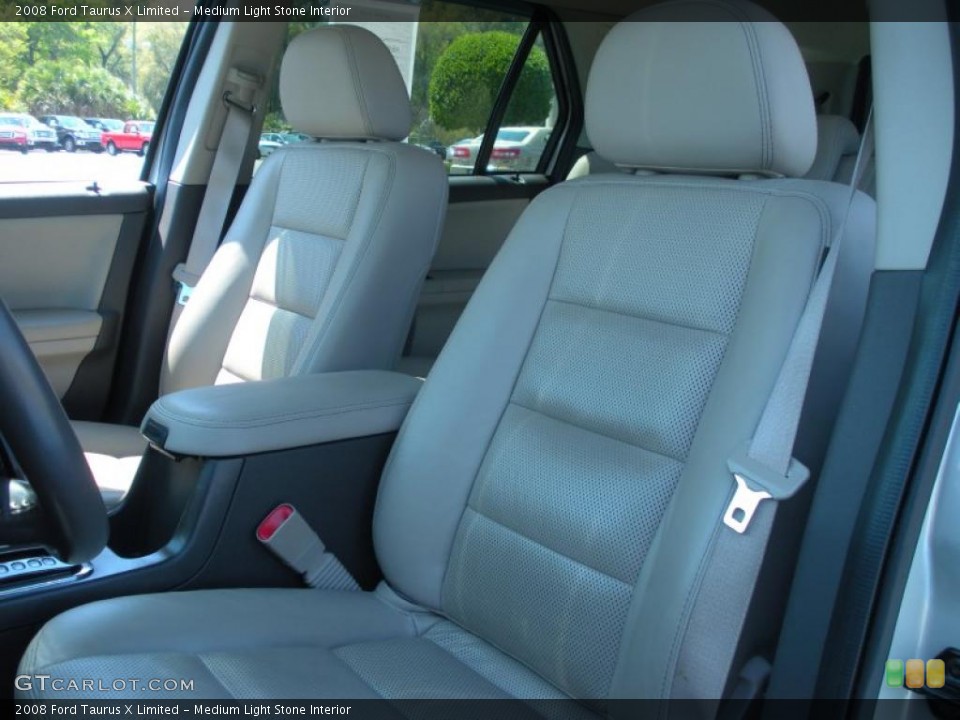 Medium Light Stone Interior Photo for the 2008 Ford Taurus X Limited #46882685