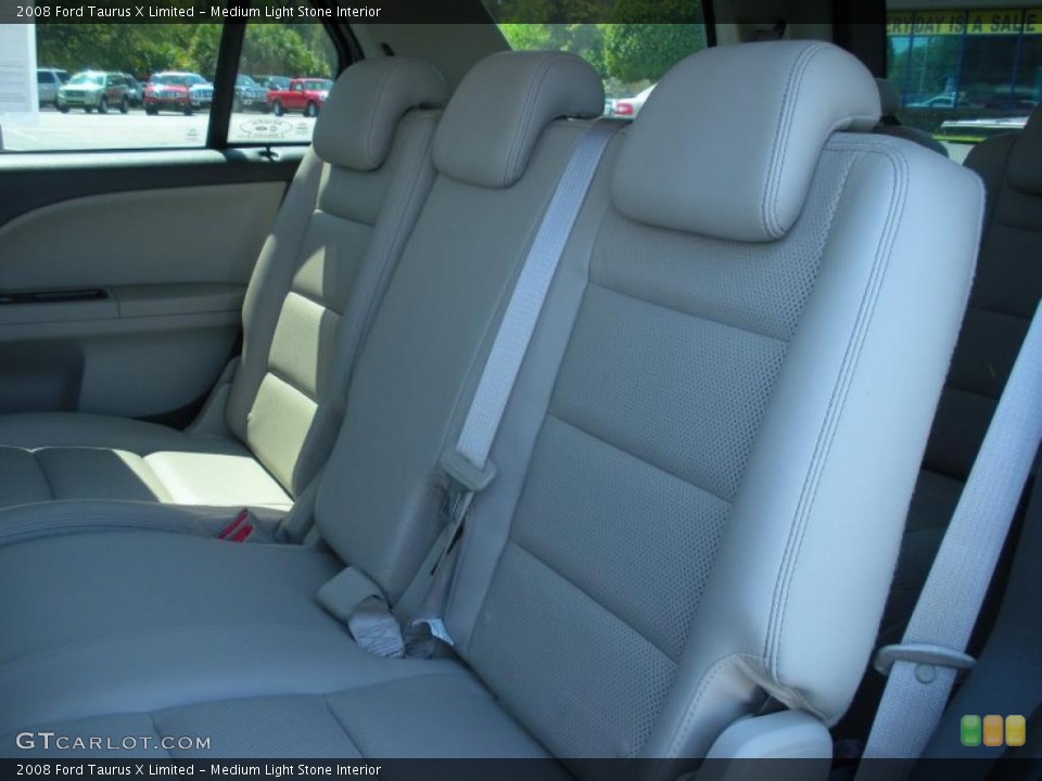 Medium Light Stone Interior Photo for the 2008 Ford Taurus X Limited #46882715