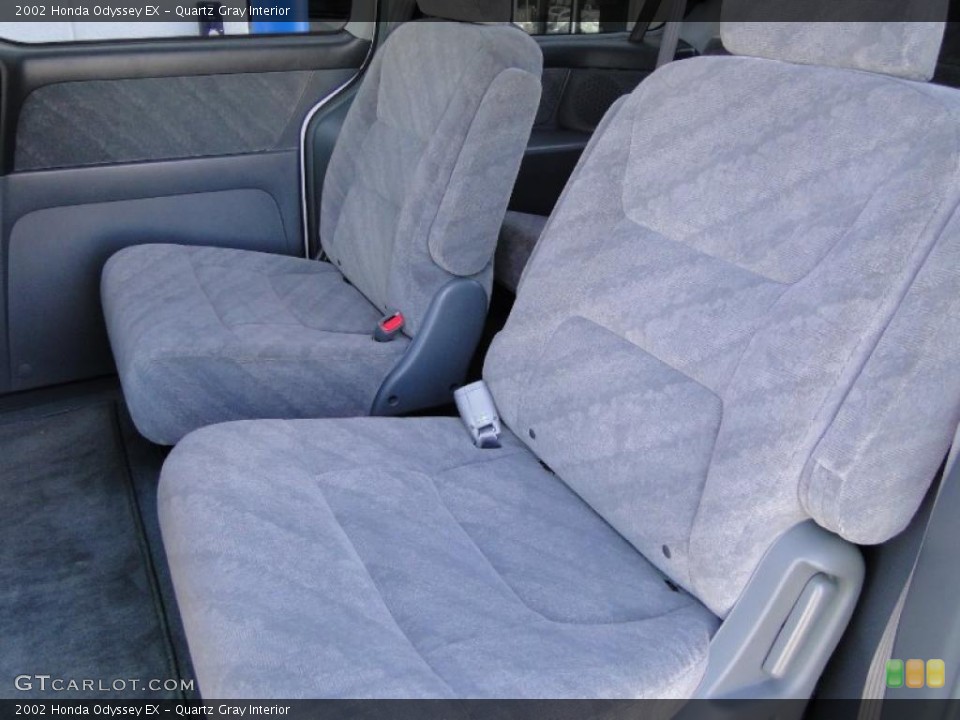 Quartz Gray Interior Photo for the 2002 Honda Odyssey EX #46892216
