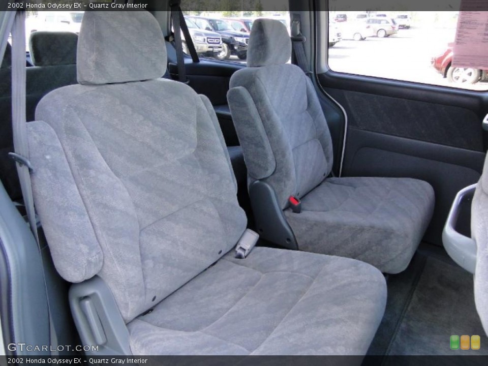 Quartz Gray Interior Photo for the 2002 Honda Odyssey EX #46892261