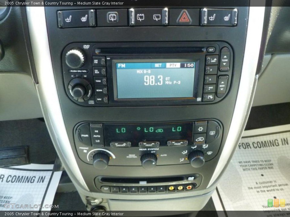 Medium Slate Gray Interior Controls for the 2005 Chrysler Town & Country Touring #46898573