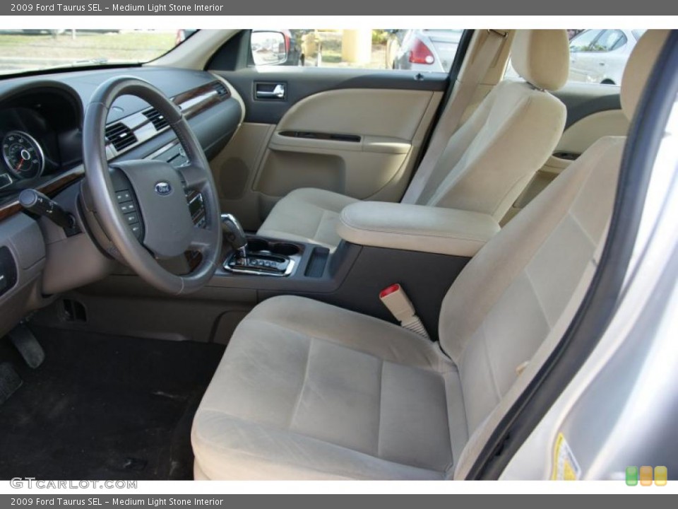 Medium Light Stone Interior Photo for the 2009 Ford Taurus SEL #46903442