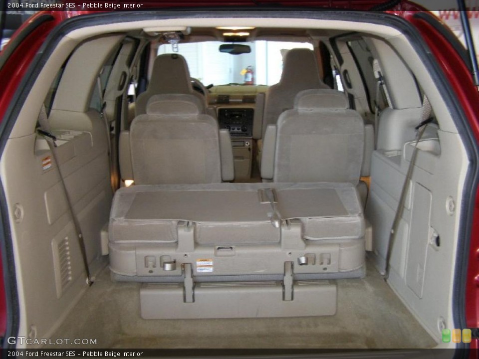 Pebble Beige Interior Photo for the 2004 Ford Freestar SES #46903913