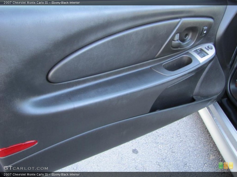 Ebony Black Interior Door Panel for the 2007 Chevrolet Monte Carlo SS #46909538