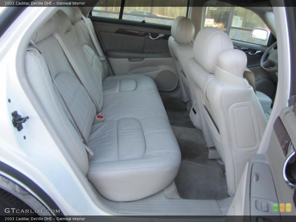 Oatmeal Interior Photo for the 2003 Cadillac DeVille DHS #46909901