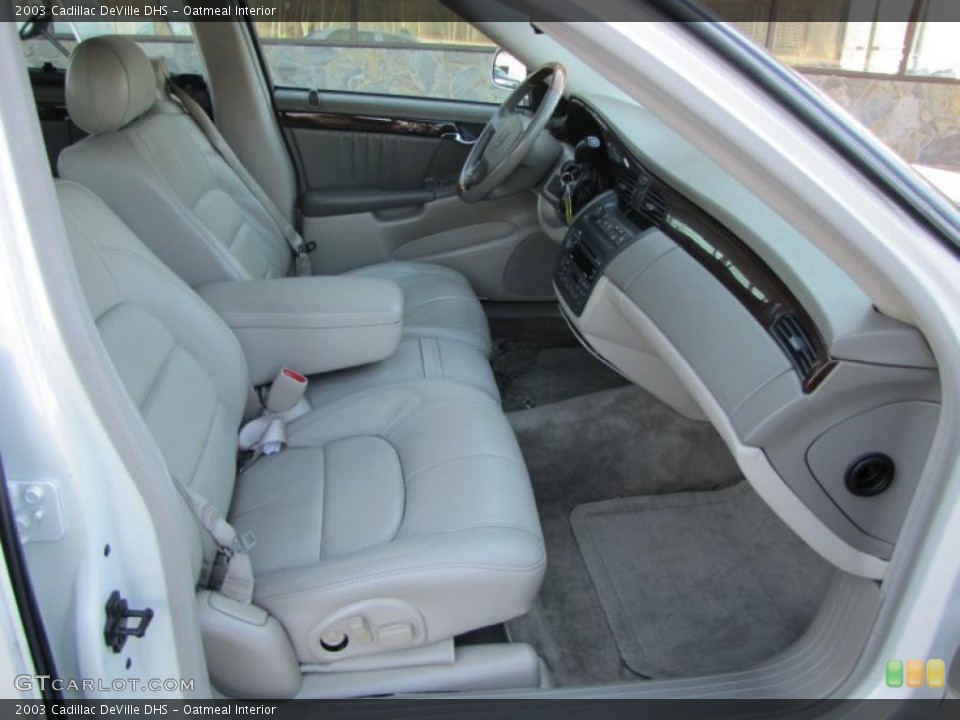 Oatmeal Interior Photo for the 2003 Cadillac DeVille DHS #46909916