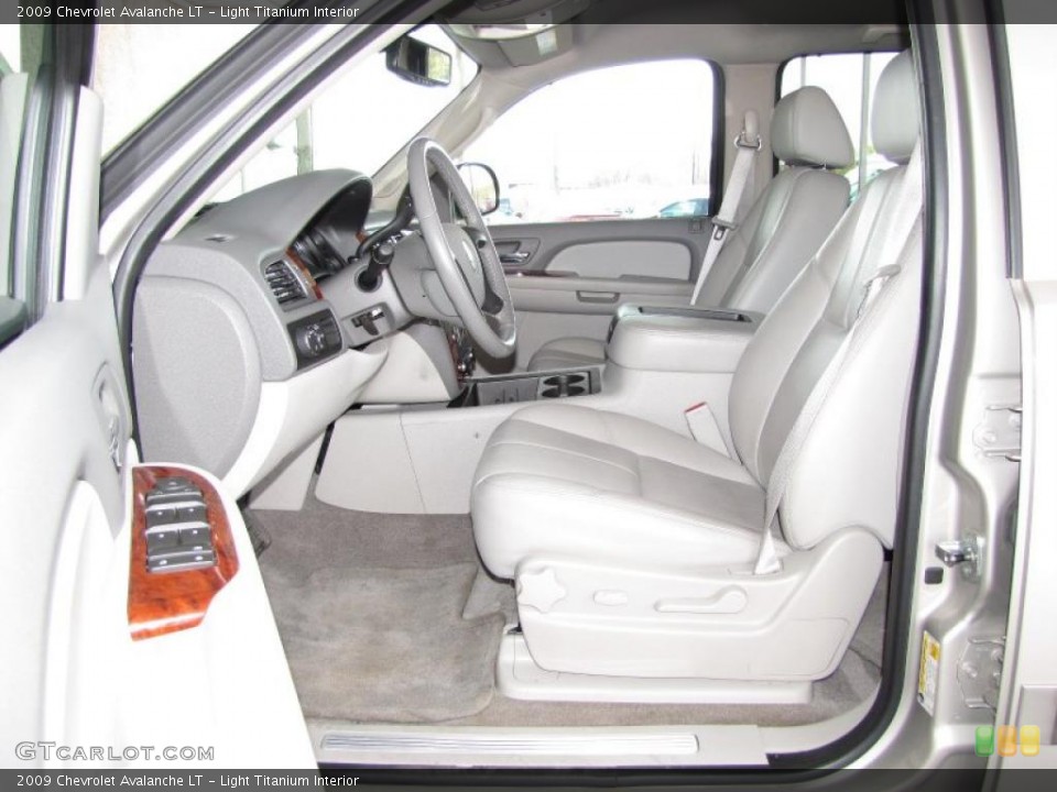 Light Titanium Interior Photo for the 2009 Chevrolet Avalanche LT #46914566