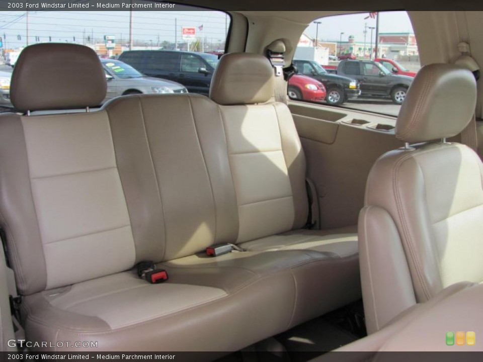 Medium Parchment Interior Photo for the 2003 Ford Windstar Limited #46915289