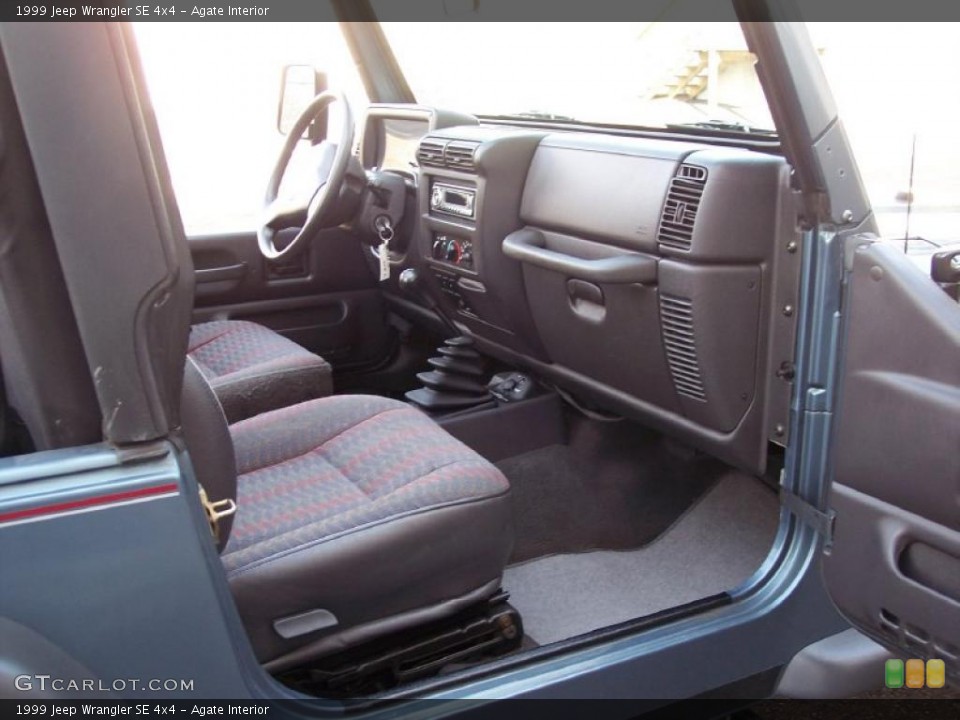 Agate Interior Photo for the 1999 Jeep Wrangler SE 4x4 #46916456