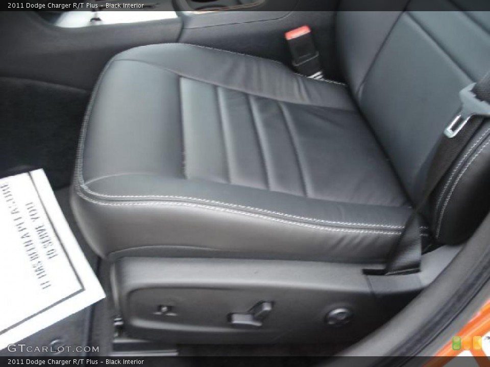 Black Interior Photo for the 2011 Dodge Charger R/T Plus #46920317