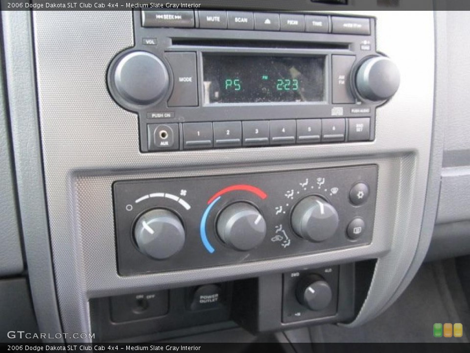 Medium Slate Gray Interior Controls for the 2006 Dodge Dakota SLT Club Cab 4x4 #46921796