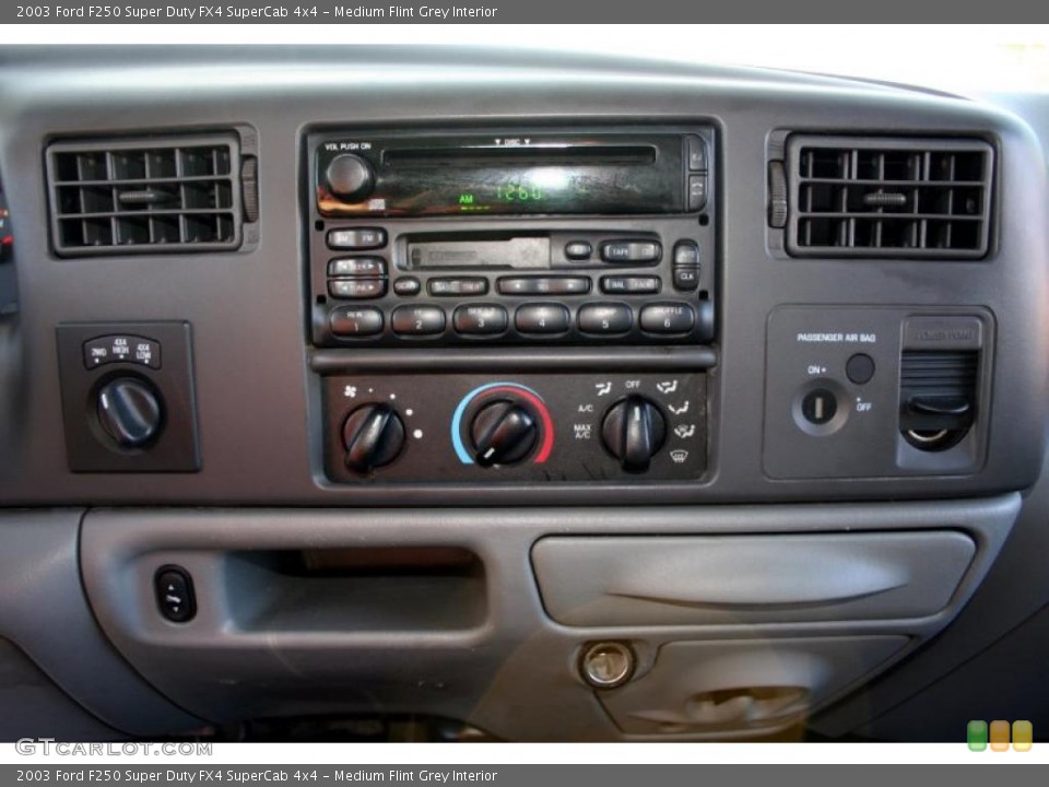 Medium Flint Grey Interior Controls for the 2003 Ford F250 Super Duty FX4 SuperCab 4x4 #46925471