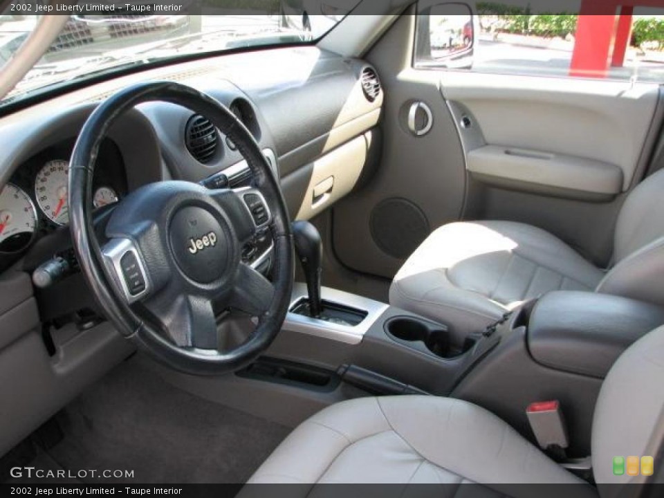 Taupe Interior Photo for the 2002 Jeep Liberty Limited #46928459