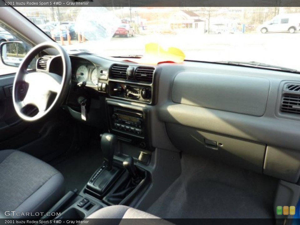 Gray Interior Dashboard for the 2001 Isuzu Rodeo Sport S 4WD #46928471