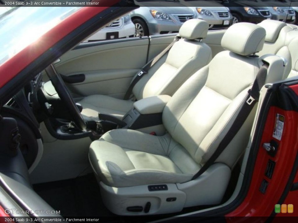 Parchment Interior Photo for the 2004 Saab 9-3 Arc Convertible #46932755