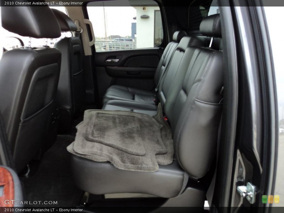 Ebony Interior Photo for the 2010 Chevrolet Avalanche LT #46935948