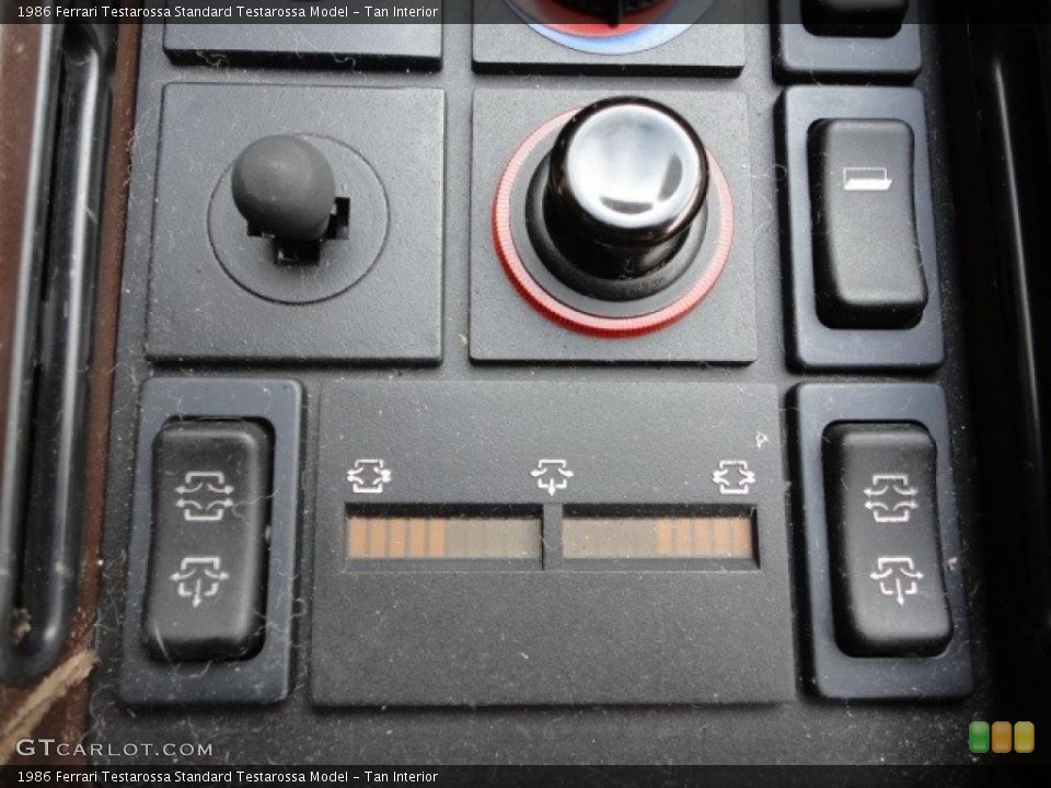 Tan Interior Controls for the 1986 Ferrari Testarossa  #46938546