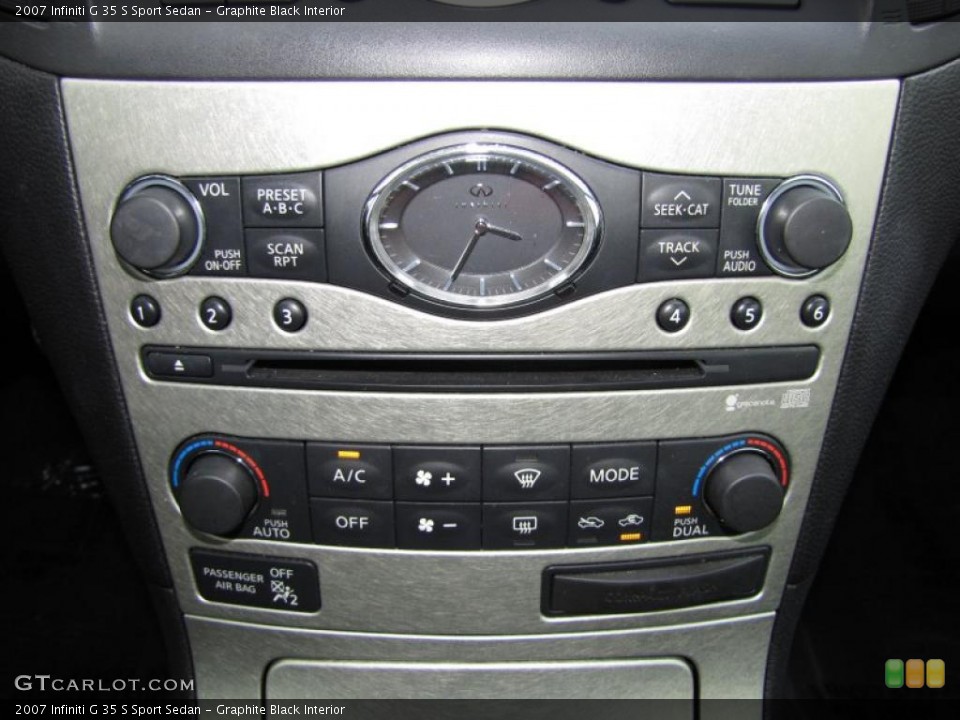 Graphite Black Interior Controls for the 2007 Infiniti G 35 S Sport Sedan #46939476