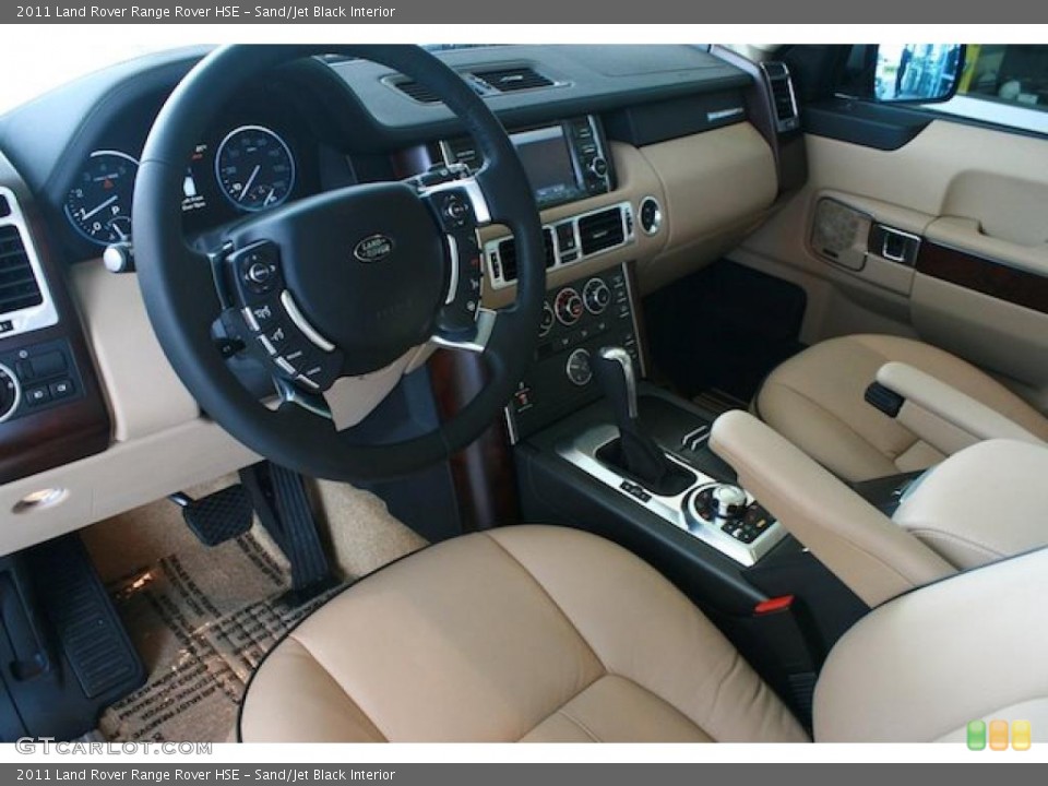 Sand/Jet Black Interior Photo for the 2011 Land Rover Range Rover HSE #46939830