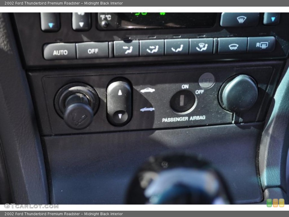 Midnight Black Interior Controls for the 2002 Ford Thunderbird Premium Roadster #46943043