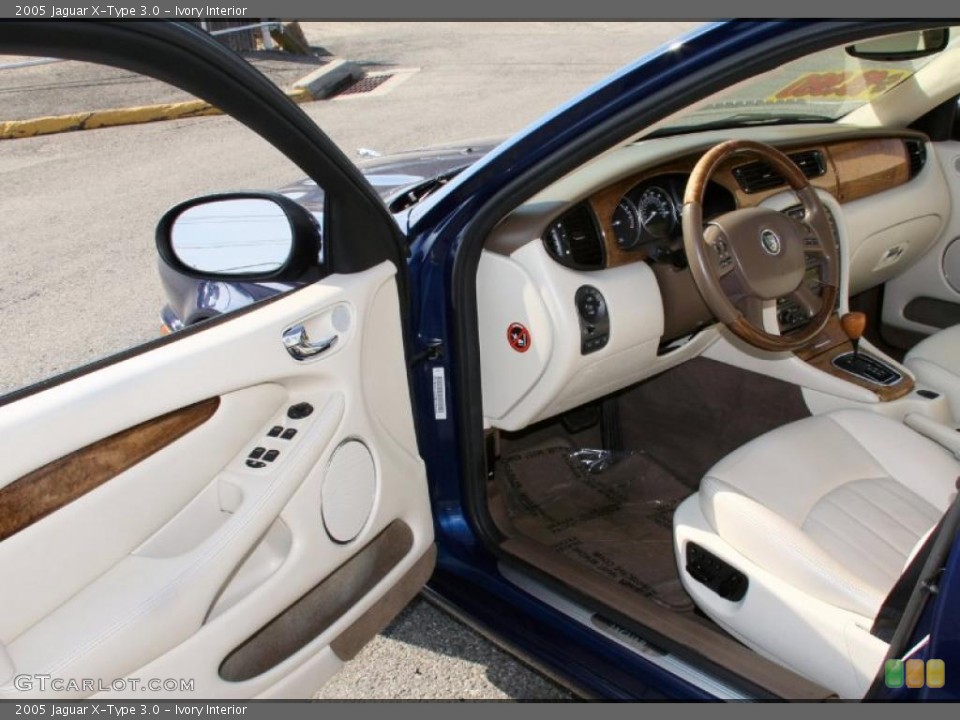 Ivory Interior Photo for the 2005 Jaguar X-Type 3.0 #46944525