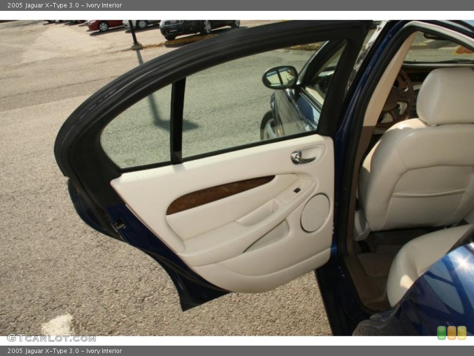 Ivory Interior Door Panel for the 2005 Jaguar X-Type 3.0 #46944555