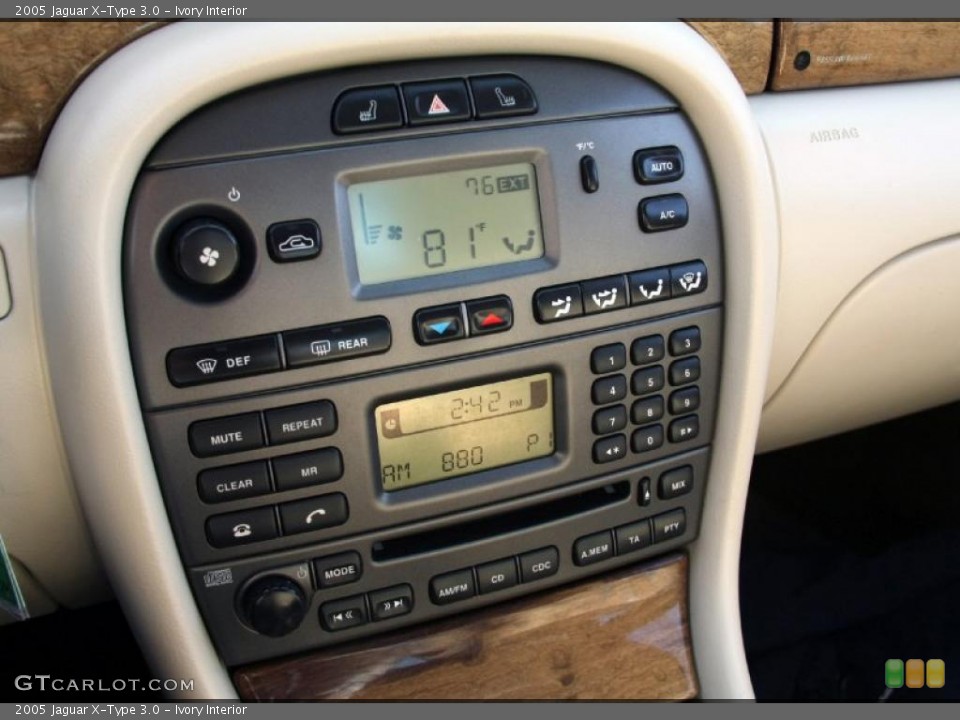 Ivory Interior Controls for the 2005 Jaguar X-Type 3.0 #46944696