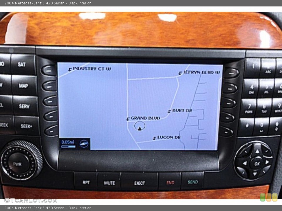 Black Interior Navigation for the 2004 Mercedes-Benz S 430 Sedan #46948569
