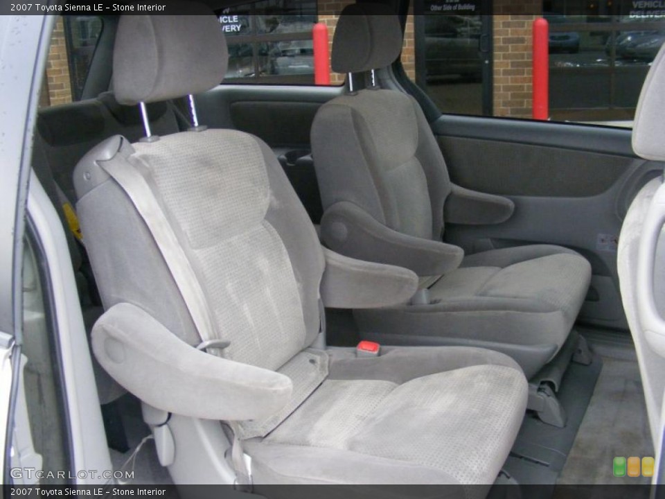 Stone Interior Photo for the 2007 Toyota Sienna LE #46951851