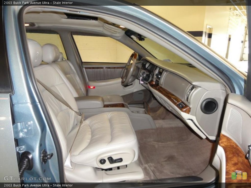 Shale Interior Photo for the 2003 Buick Park Avenue Ultra #46953849