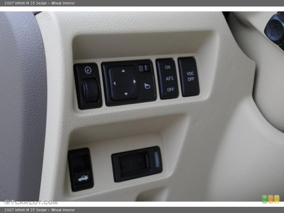 Wheat Interior Controls for the 2007 Infiniti M 35 Sedan #46955238