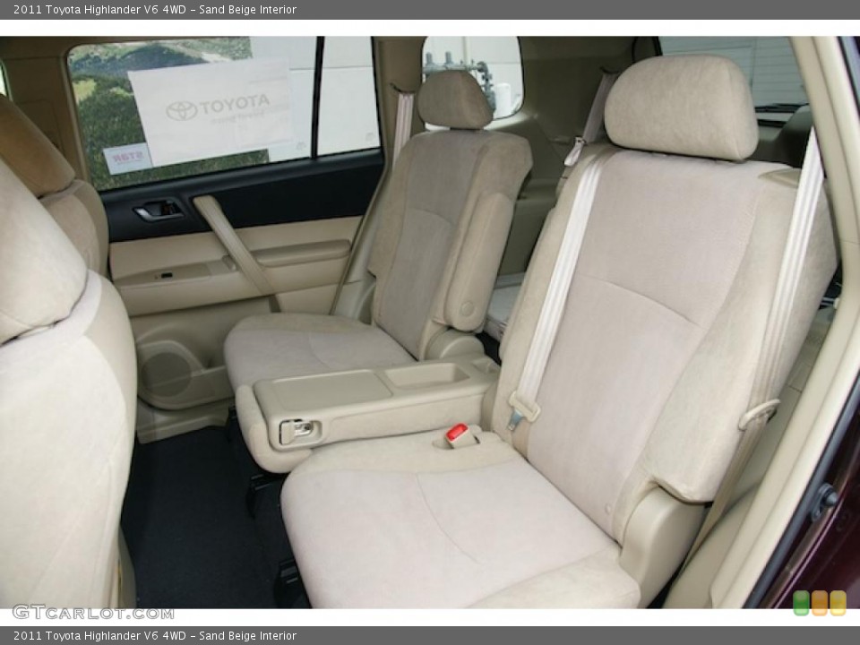 Sand Beige Interior Photo for the 2011 Toyota Highlander V6 4WD #46958427